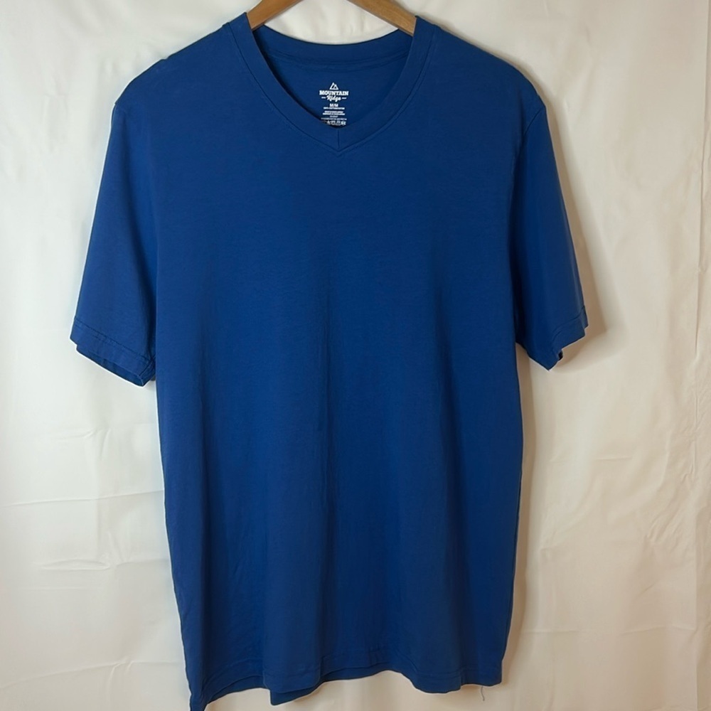 Mountain ridge men’s v-neck t-shirt size medium 100% cotton royal blue